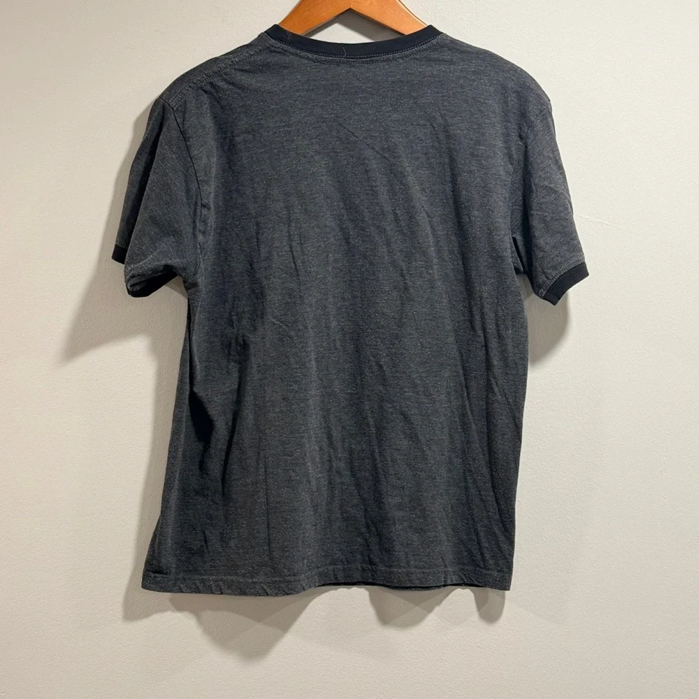 FRIENDS Women’s Charcoal Logo Graphic Tee Size XS - Picture 4 of 8